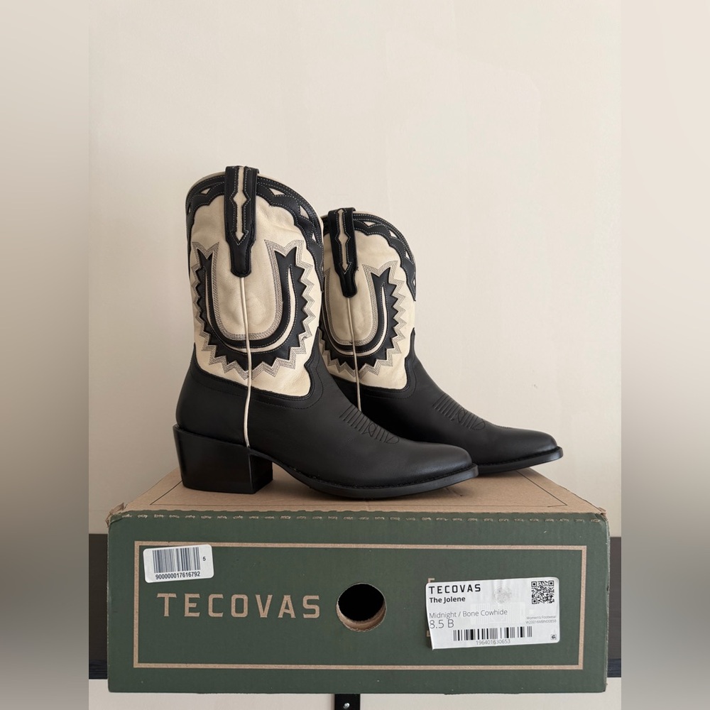 Tecovas Jolene Midnight and Bone Cowhide Boots - Brand New